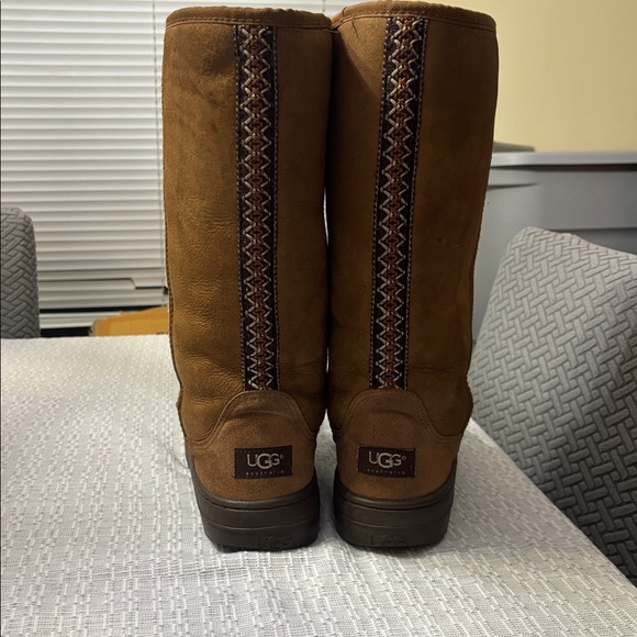 UGG Chestnut Boots with Patterned Back - Picture 1 of 8